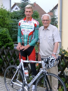 Werner Marschner übernimmt Patenschaft über SSV-Junior Nils Plötner