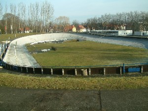 Die über 50 Jahre alte Radrennbahn in Gera-Debschwitz hat ihre besten Zeiten längst hinter sich. (Foto: Archiv)