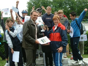 Begeisterte Schüler beim 3.Geraer Tag des Radsports um den "Olaf-Ludwig-Pokal"