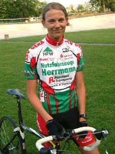 Bei der 11. Südpfalz Tour erreichte Marie Therese Ludwig auf der Abschlußetappe Rang drei und im Gesamtklassement Platz sieben.