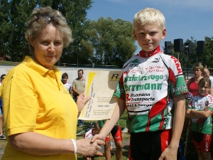 Jannis Peter wurde vom Förderkreis Radsport Gera e.V. zum Geraer Nachwuchsradsportler des Monats Juli gewählt.