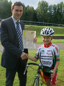 Laura Sell wurde vom Förderkreis Radsport Gera e.V. zum Geraer Nachwuchsradsportler des Monats April gewählt.