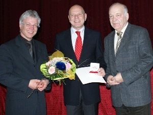 Der scheidende Präsident des Stadtsportbundes Gera e.V., Wolfgang Reichert, wurde für sein Engagement um den Geraer Sport mit der GutsMuths-Plakette in Silber geehrt.